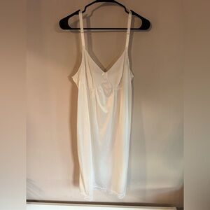 Elegant White  Nightgown medium‎